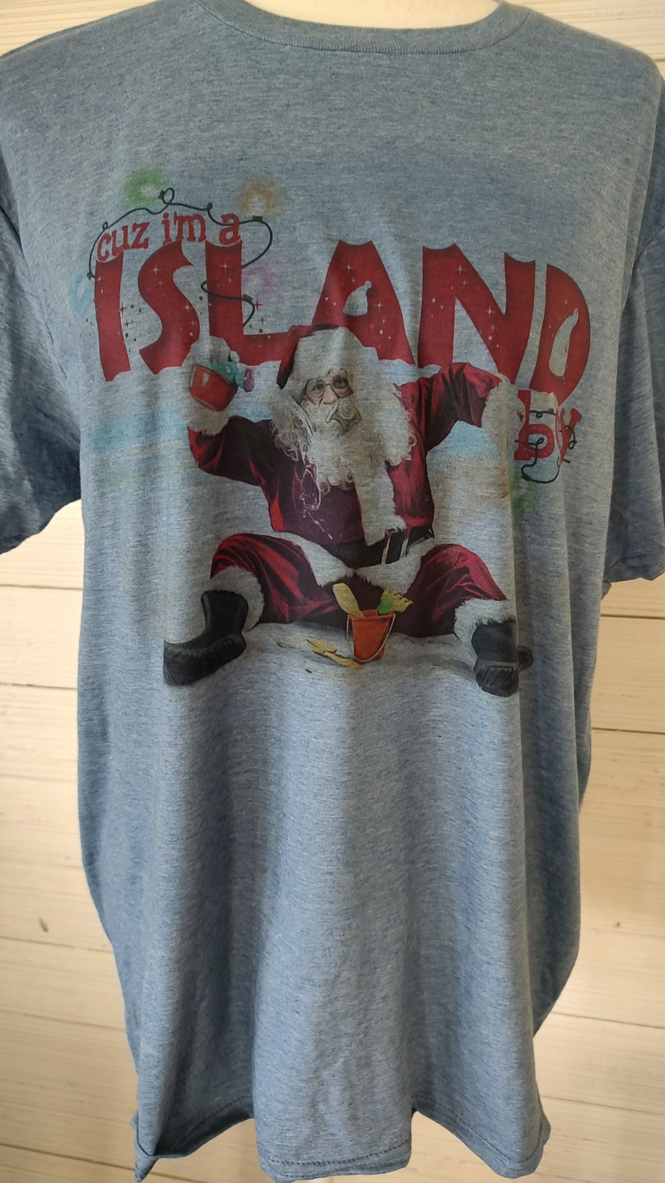 Short sleeve t-shirt Island boy santa