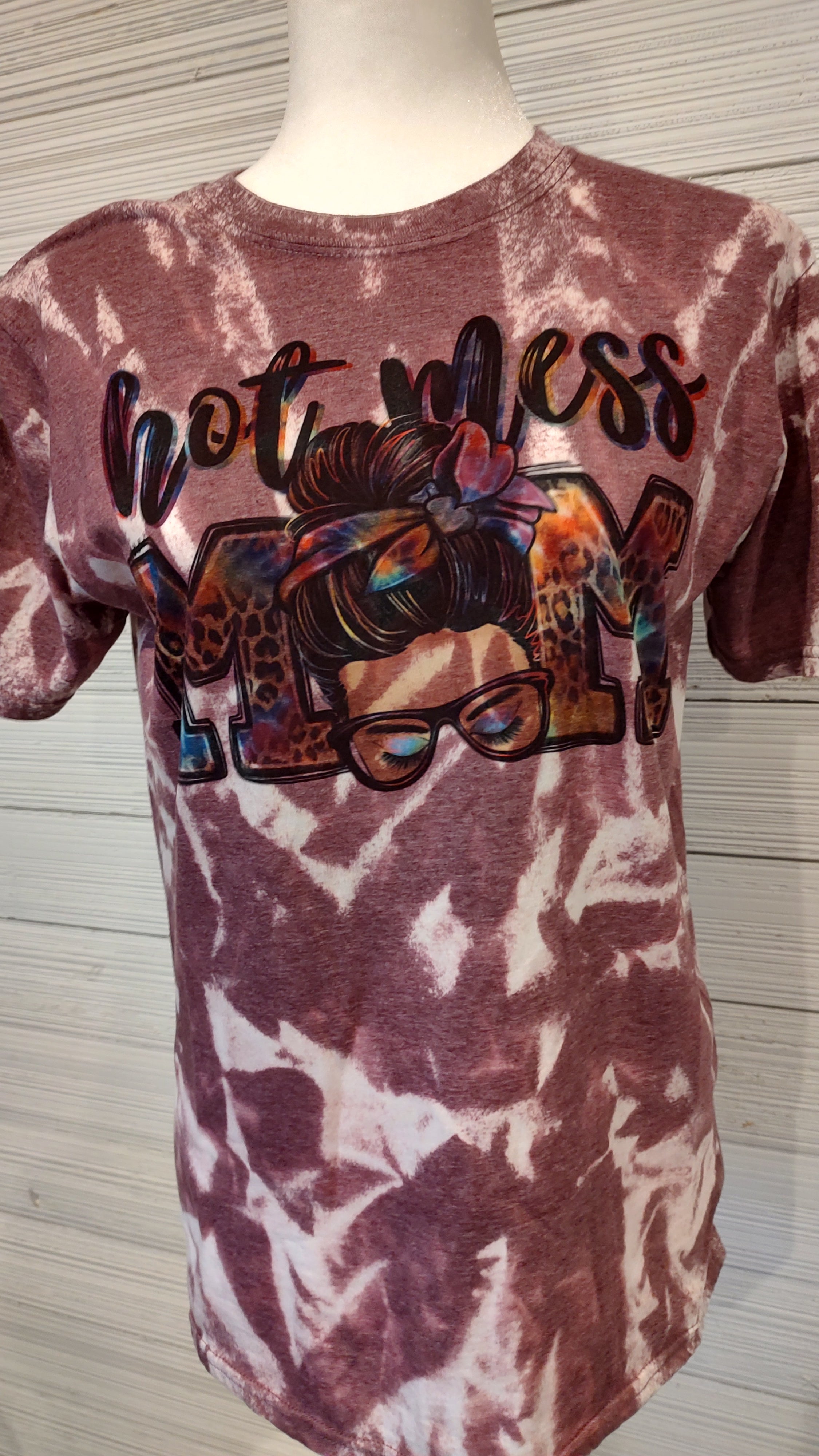 Short sleeve t-shirt Maroon bleached hot mess MOM