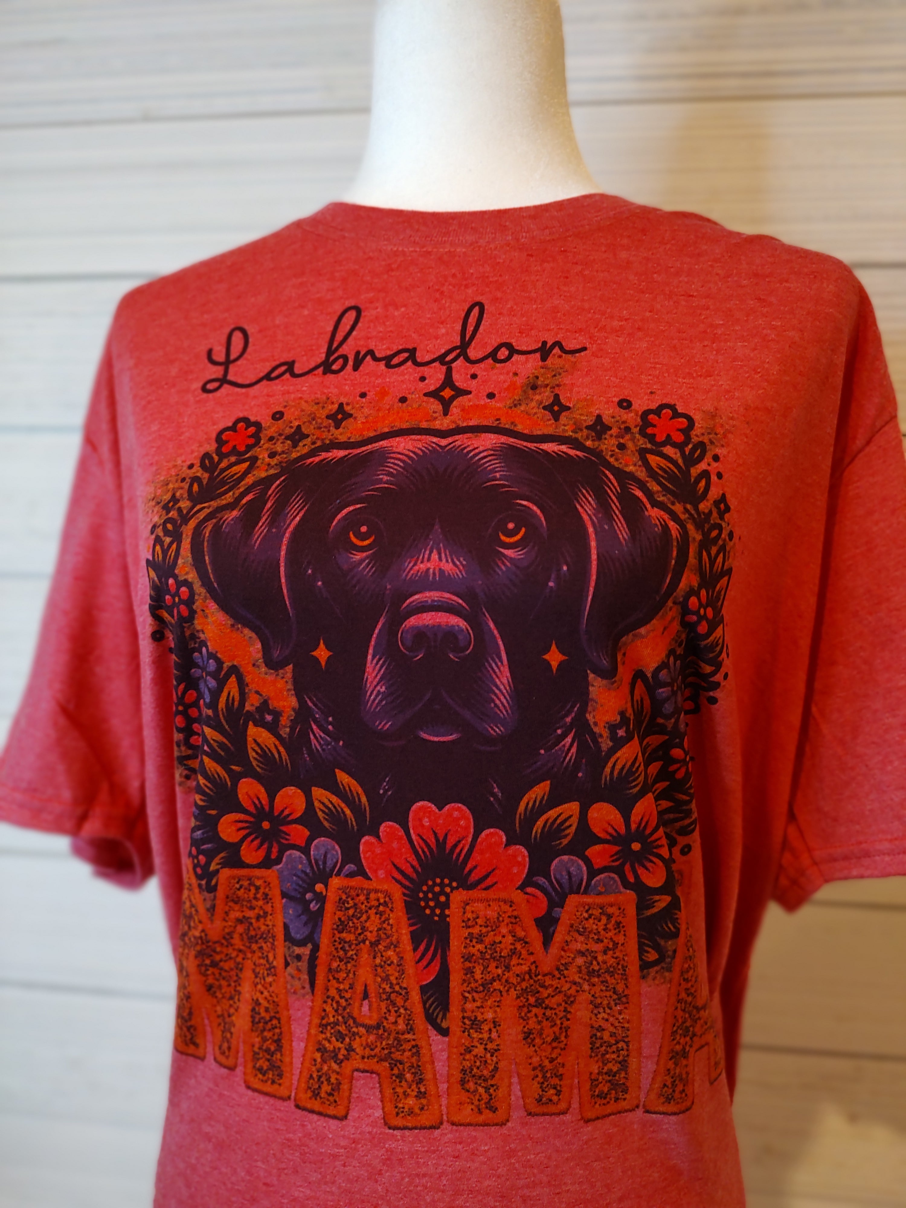 Black Labrador Mama T-Shirt