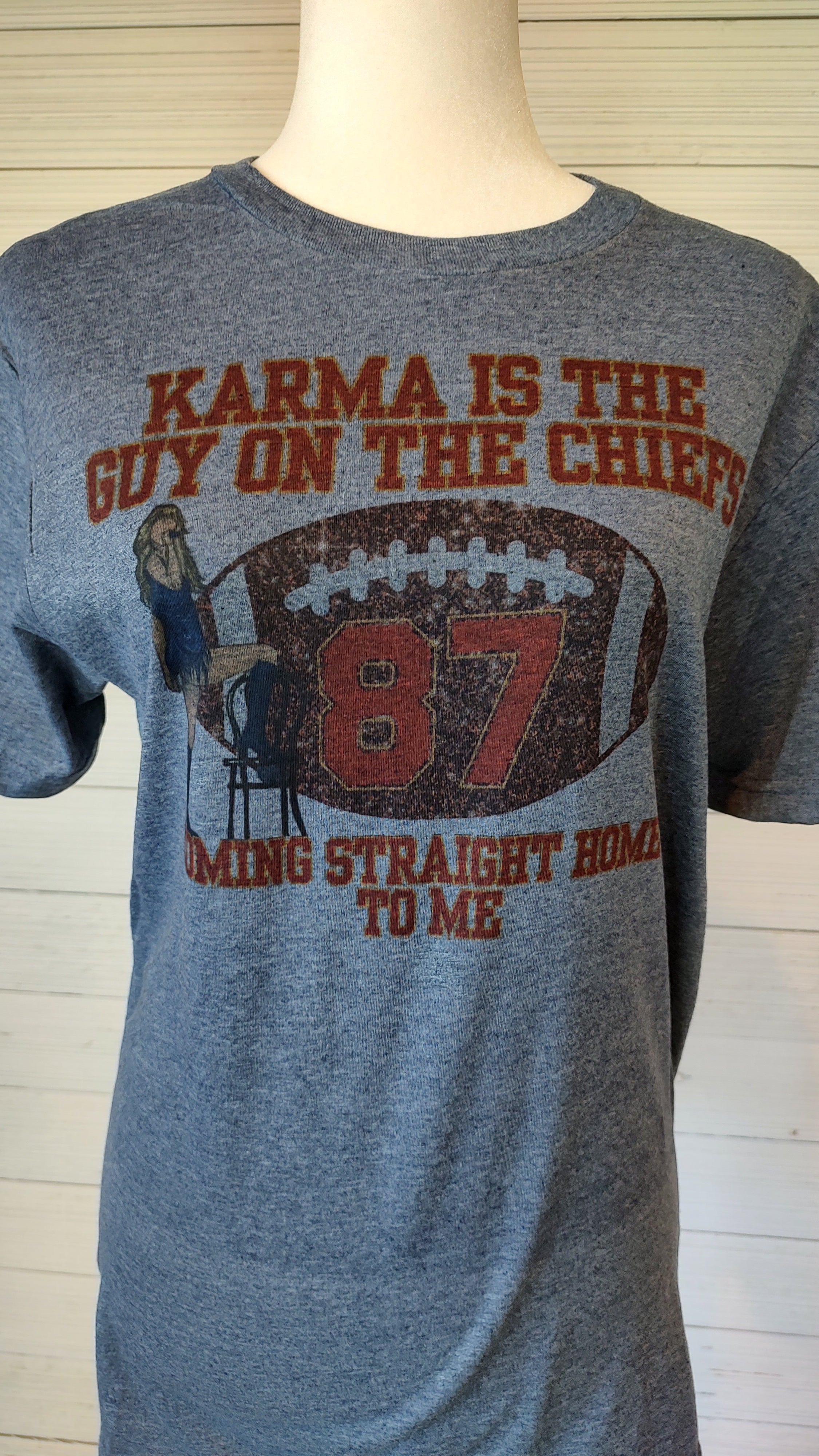 karma is the guy on the Chiefs coming home to Taylor Swift T-Shirt