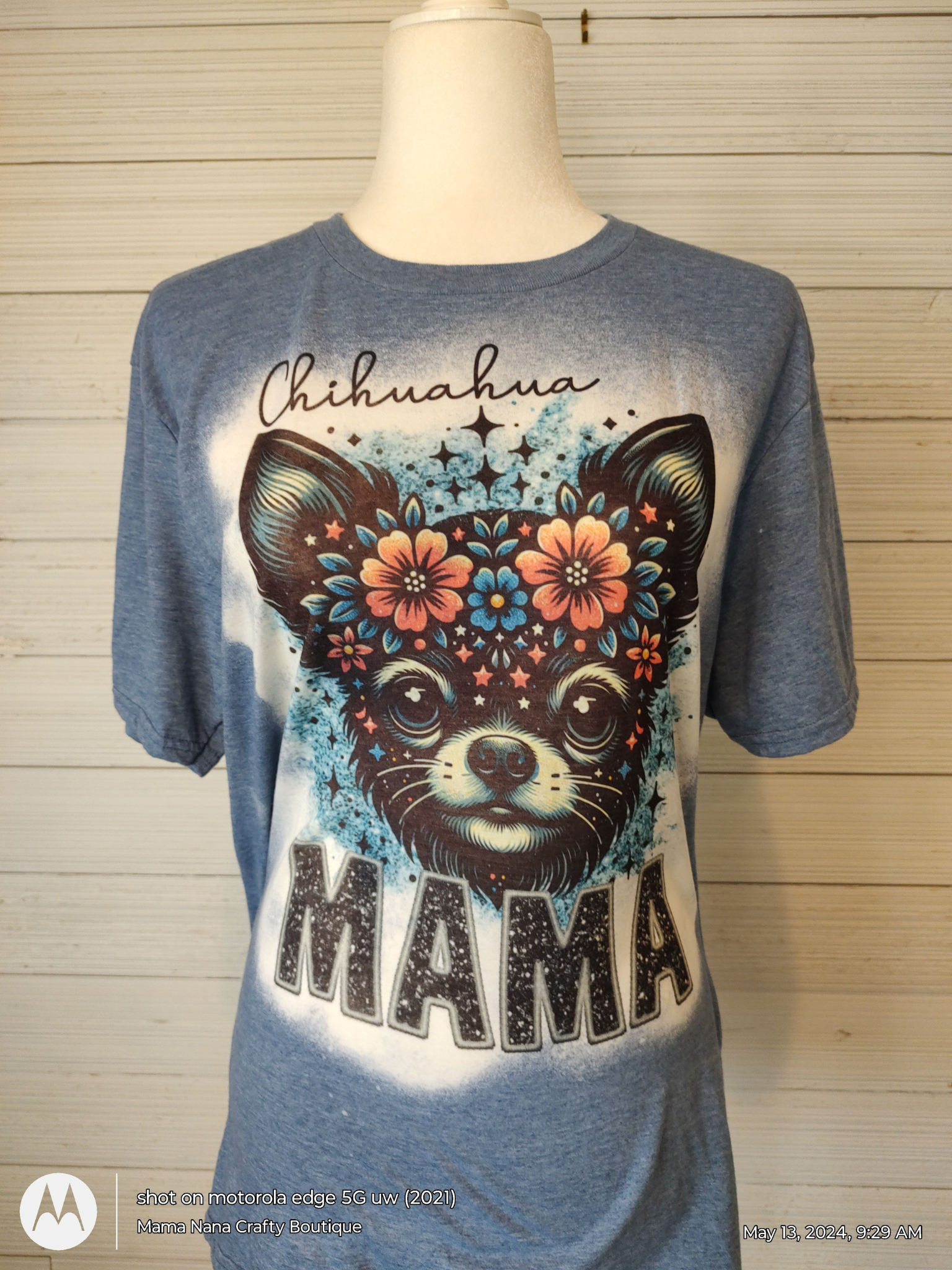 Chihuahua Mama Black T-Shirt Bleached