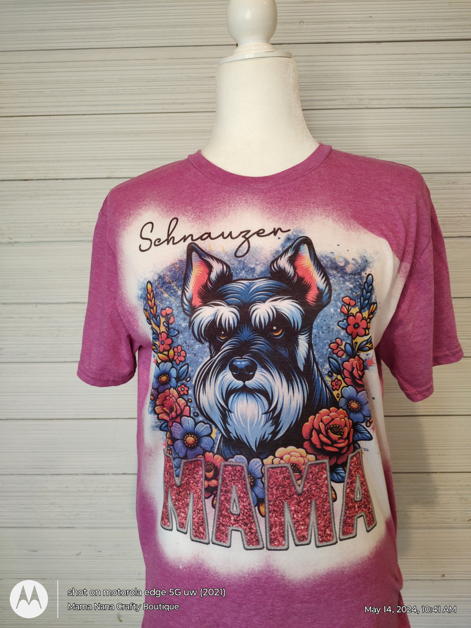 Schnauzer Mama Black & White cropped ears T-Shirt bleached