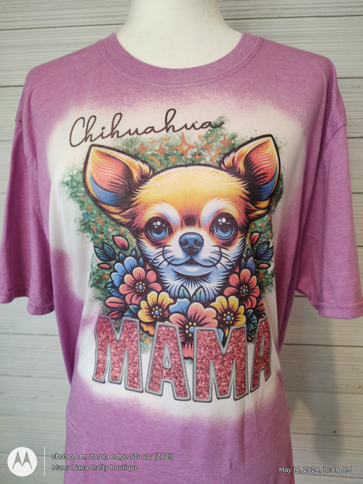 Chihuahua Tan & white Mama T-Shirt Bleached