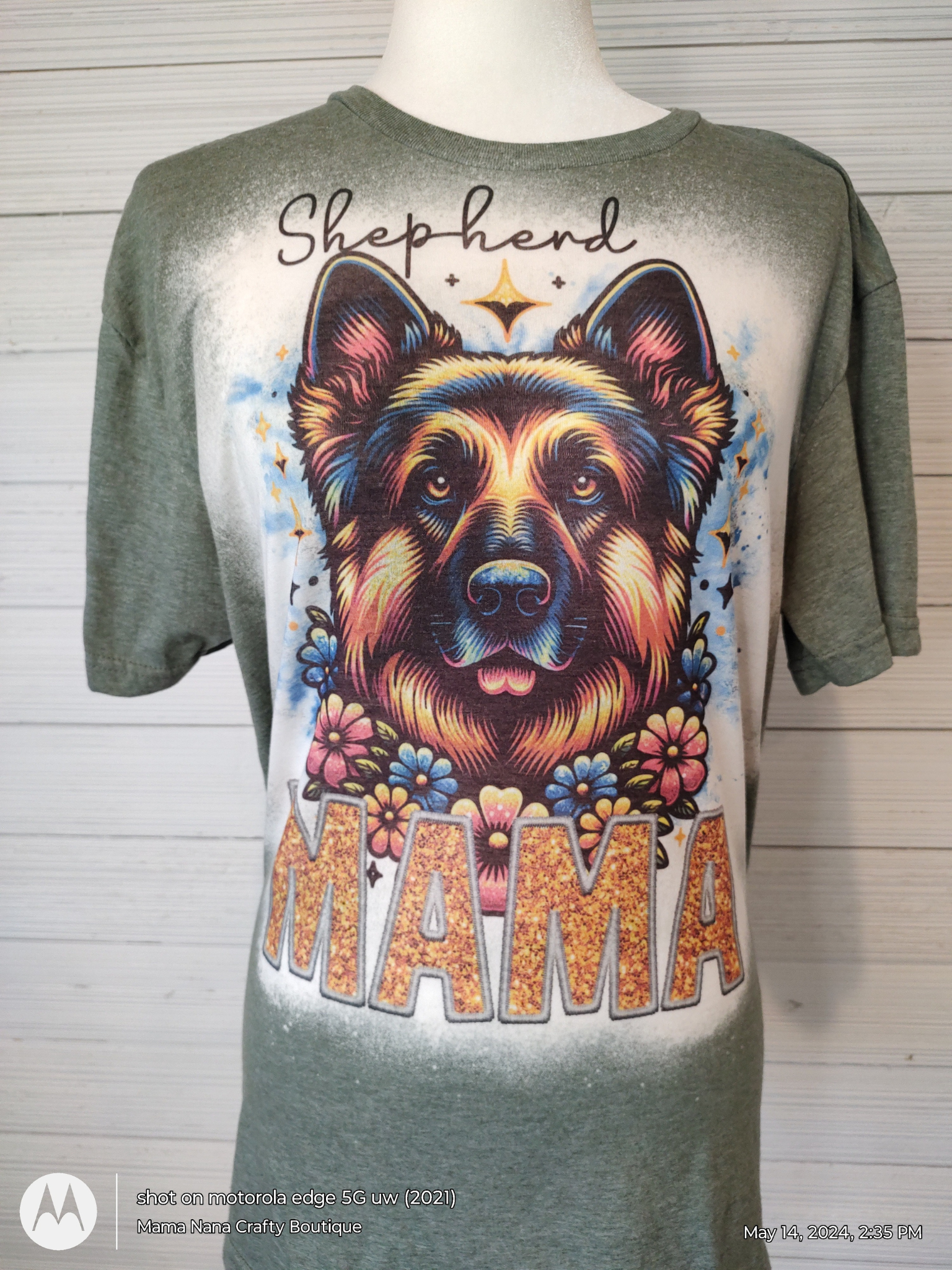 Shepherd Mama T-Shirt Bleached