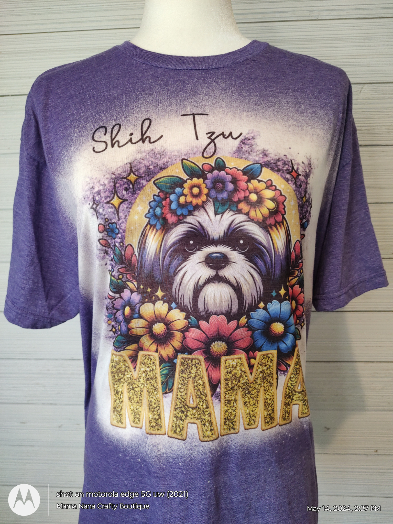 Shih Tzu Mama T-Shirt Bleached