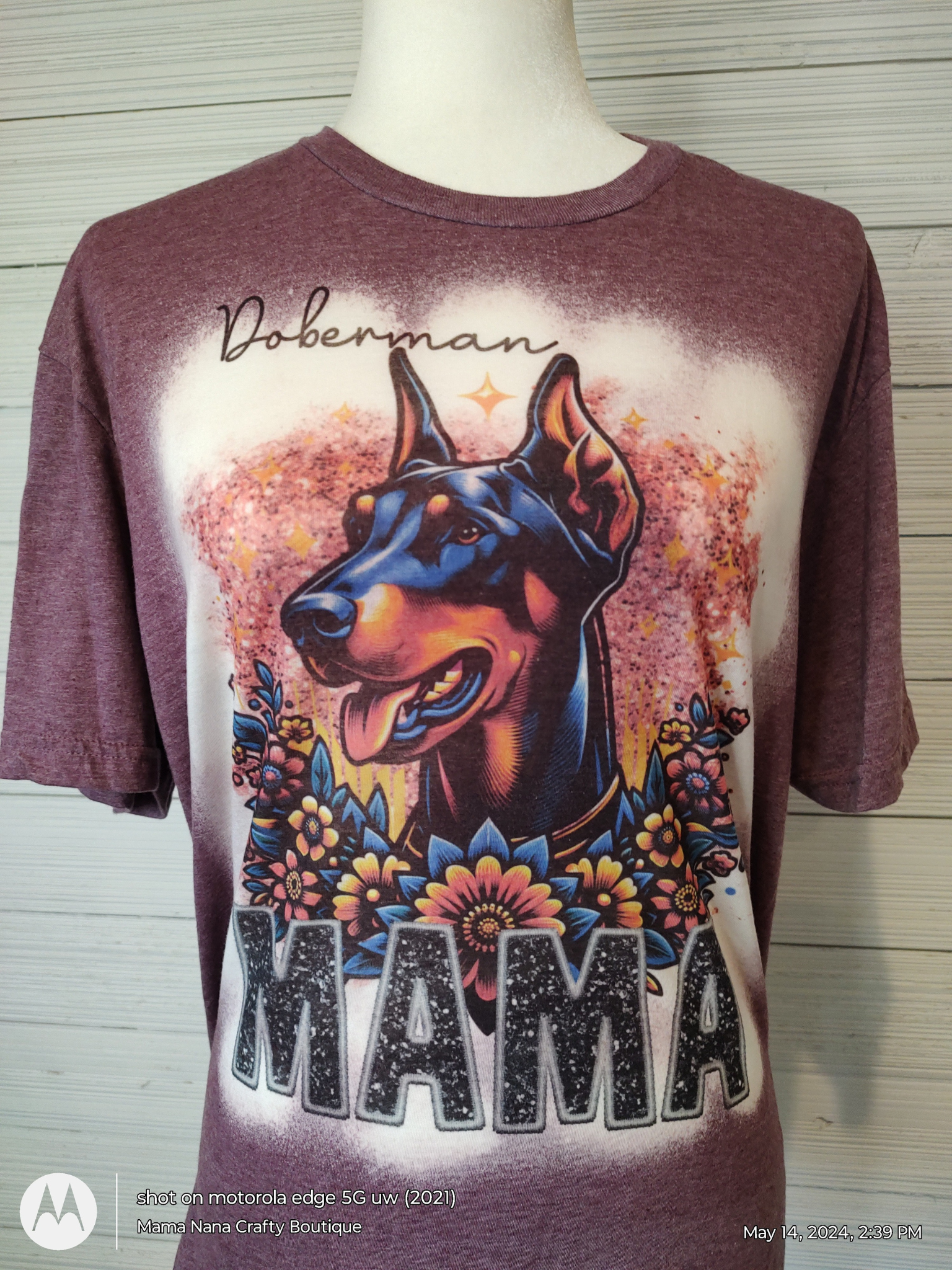 Doberman Mama T-Shirt Bleached