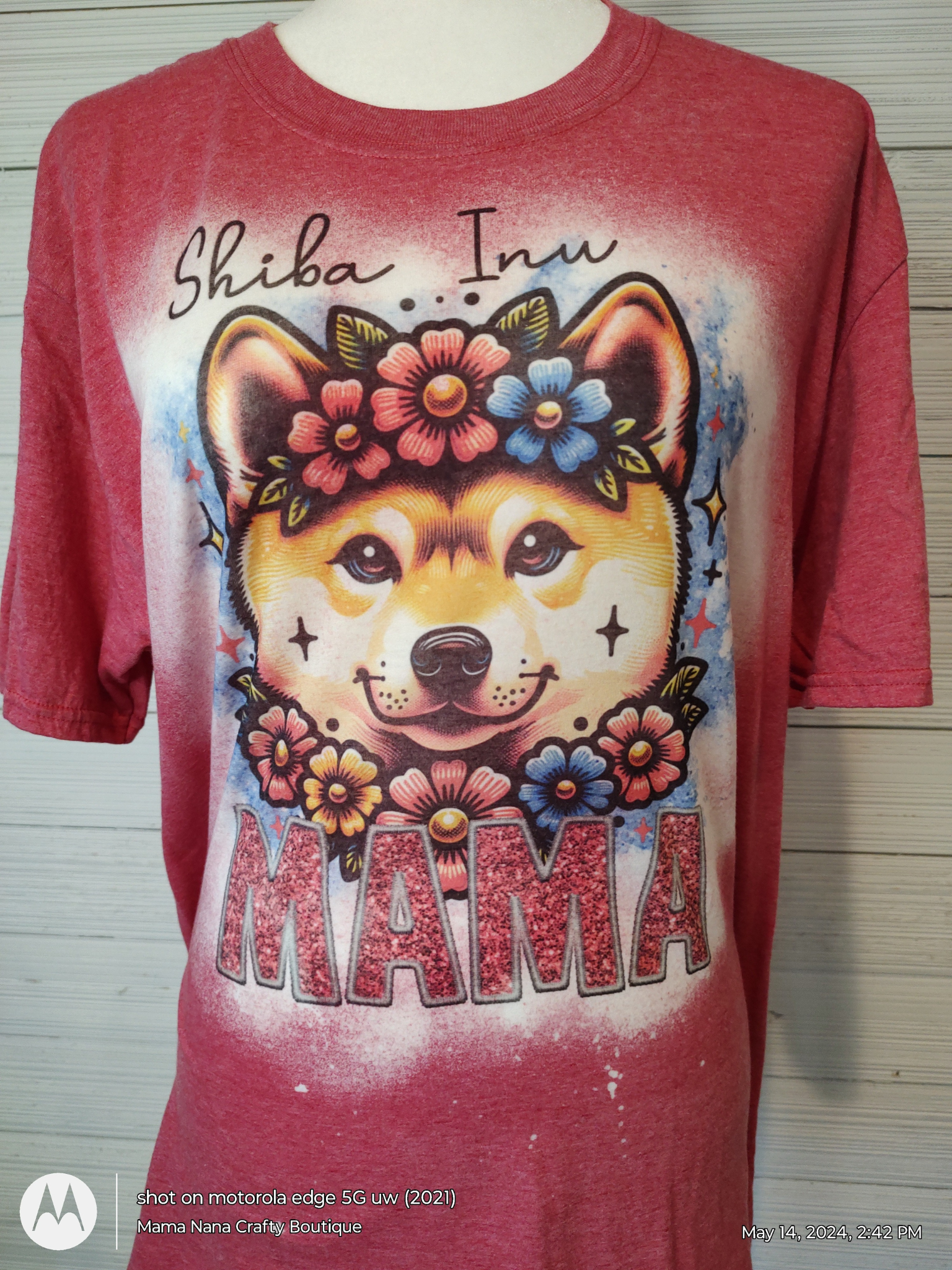 Shiba Inu Mama T-Shirt Bleached