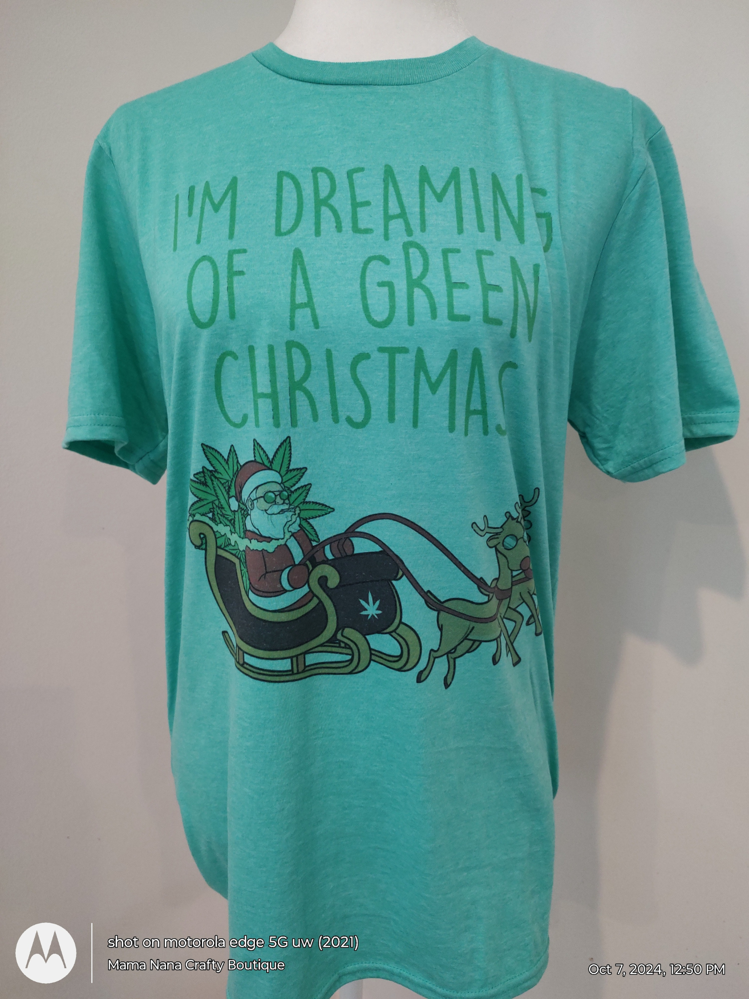 Short sleeve T-shirt 420 Dreaming of a green Christmas